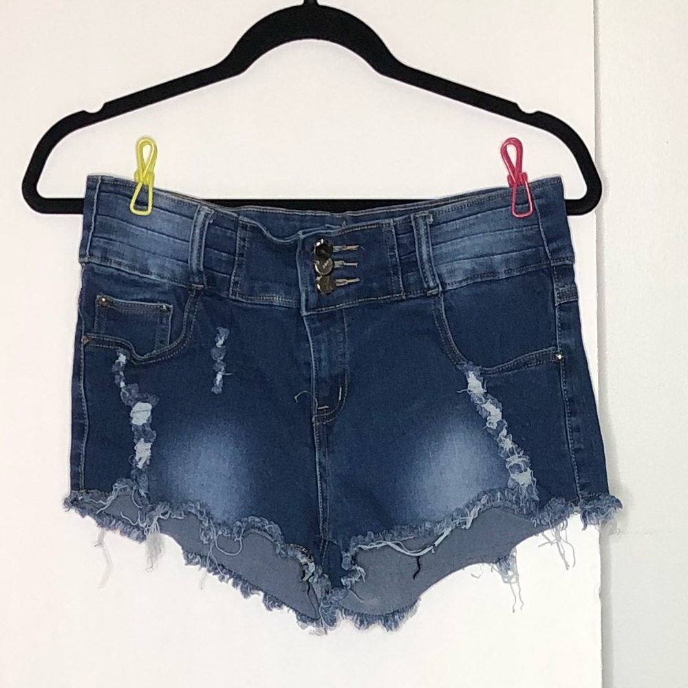 MIA Fashion Distressed Shorts size 32